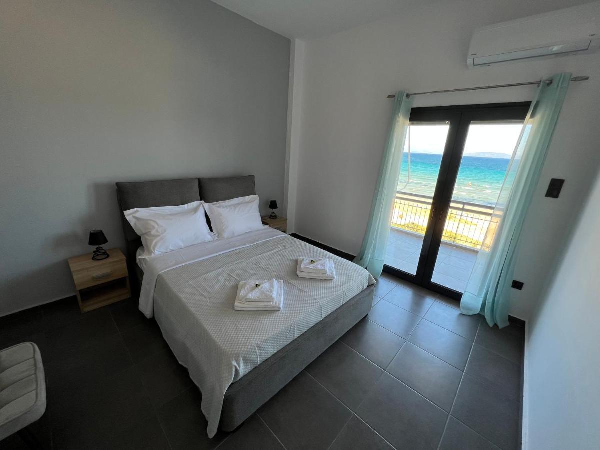 Apartamento Medora By The Sea Near Airport Artemida  Exterior foto